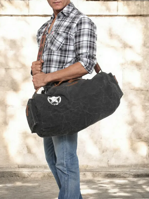 Black_Unisex_Travel_Duffle_/_Gym_Bag_|_Canvas_Zipper_With_Shoulder_Strap