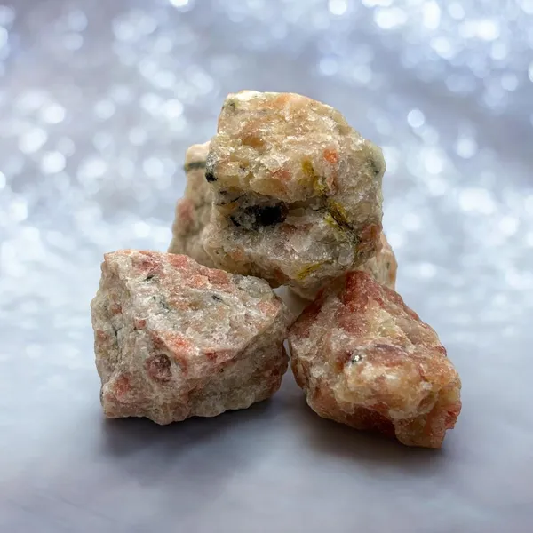 Natural_Original_Seven_Chakra_Crystal_Healing|_Rough_Stone_|_Raw_Crystals_|_For_Manifestation,_Meditation_And_Reiki_Healing_Stones_(Sunstone)
