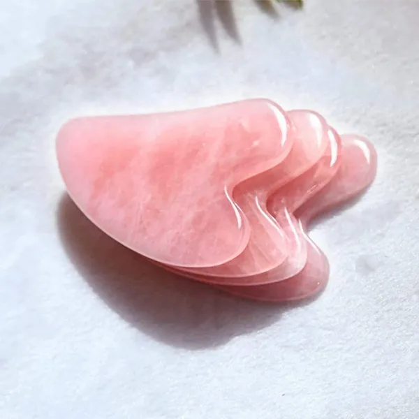 Pink_Rose_Quartz_Gua_Sha_Face_Manual_Massage_Tools_Used_For_Anti_Ageing,_Dark_Circle_And_Acupuncture
