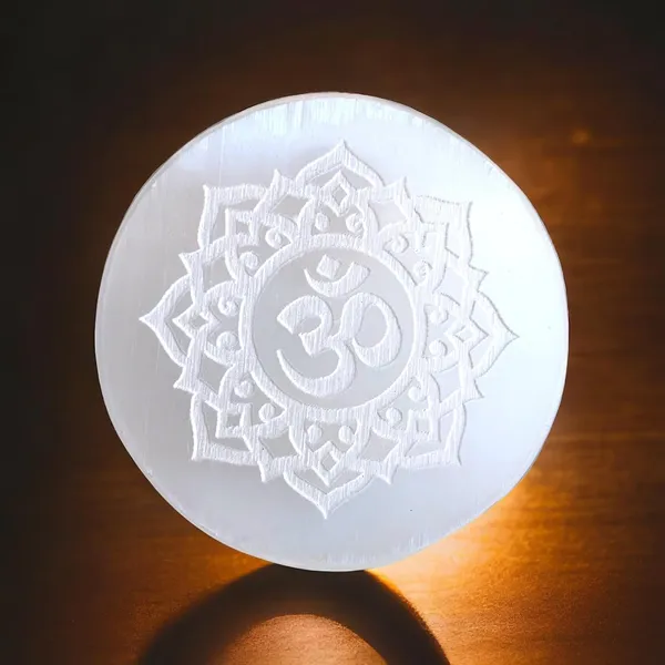 Selenite_Charging_Plate_Engraved_Om_Symbol_For_Crystal_Cleansing_Re-Energy_Work,_Meditation_And_Pooja_-_Sri_Yantra_(Om)