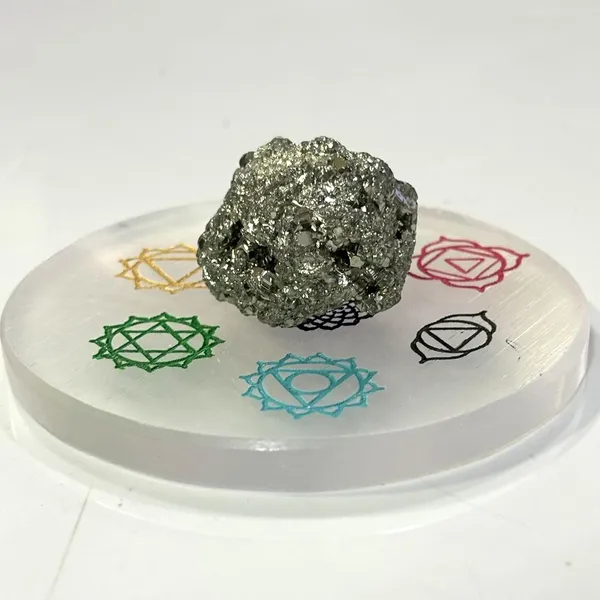 Seven_Chakra_Selenite_Charging_Plate_Engraved_Shri_Yantra_For_Crystal_Cleansing_Re-Energy_Work,_Meditation_And_Pooja_-_Sri_Yantra_(Seven_Chakra)