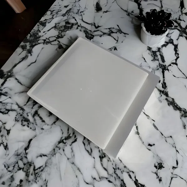 Selenite_Plate_Used_For_Charging_Crystal_Cleansing,_Re-Energy_Work,_Meditation_And_Pooja_3_To_4_Inch-_(Square)