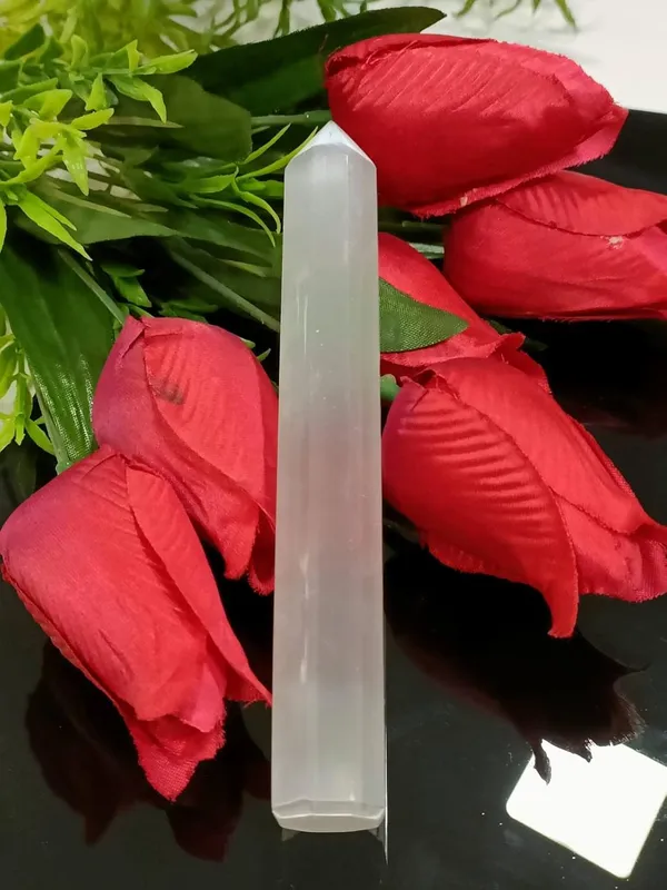 Clear_Selenite_Crystal_Healing_Wand_Massager_For_Reiki,_Healing,_Meditation_And_Idol_Figurine