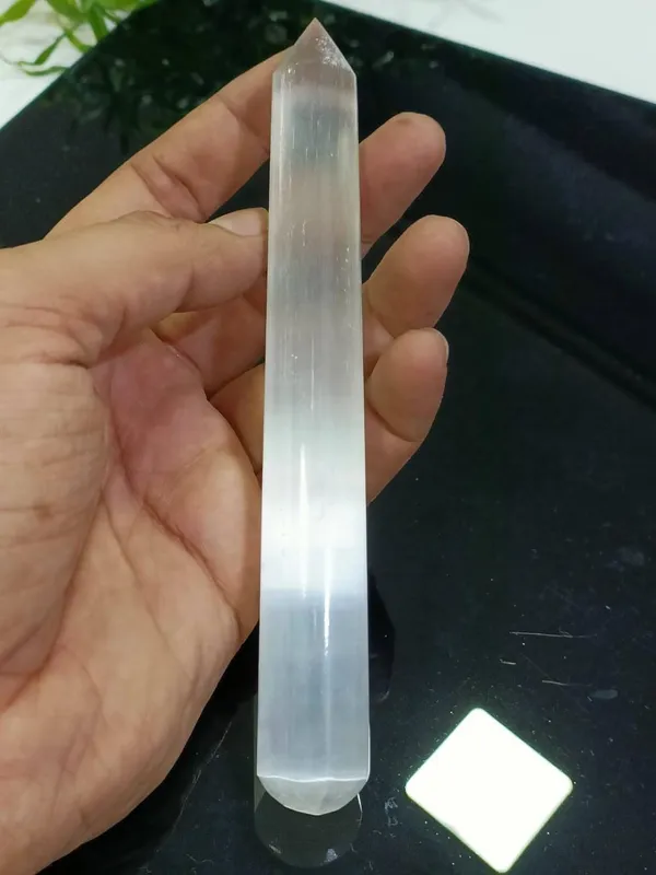 Clear_Selenite_Crystal_Healing_Wand_Massager_For_Reiki,_Healing,_Meditation_And_Idol_Figurine