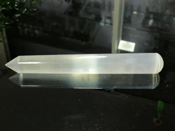 Clear_Selenite_Crystal_Healing_Wand_Massager_For_Reiki,_Healing,_Meditation_And_Idol_Figurine
