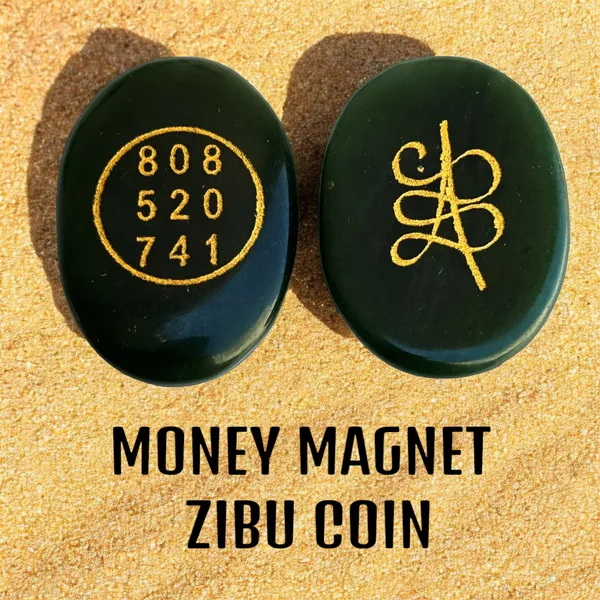 Green_Jade_Crystal_Zibu_Symbol_Coin_For_Wealth,_Money,_Good_Luck,Vastu,_Business_Healing_Stones