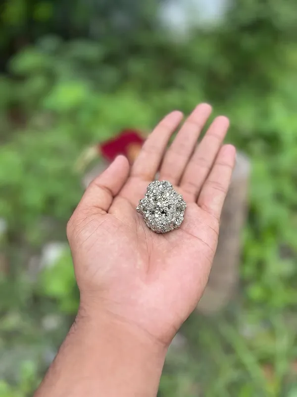 Grey_Pyrite_Stone_Original_Crystals_Rough_From_Peru_Used_For_Business_Luck,_Wealth,_Abundance,_Vastu_And_Reiki_Approx_Weigh_30_To_40_Grams.