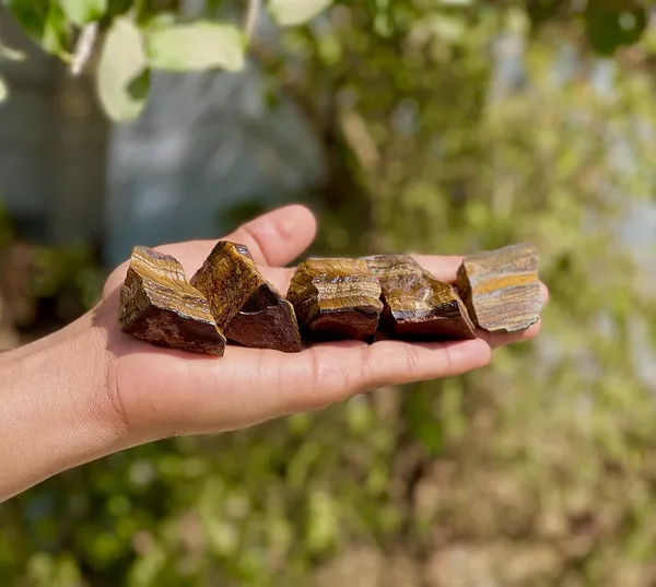 Natural_Tiger_Eye_Stone_Rough_Original_For_Reiki_Healing,_Manifesto
