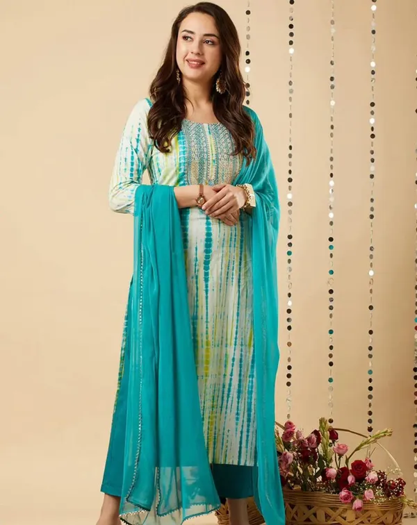 Women_Green_Rayon_Kurta_Pant_Dupatta_Set