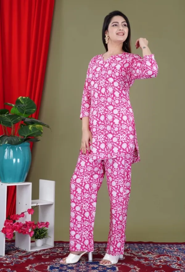 Pink_Rayon_Round_Collar_3/4Th_Sleeves_Floral_Printed_Top_&_Pant_Co-Ord_Set