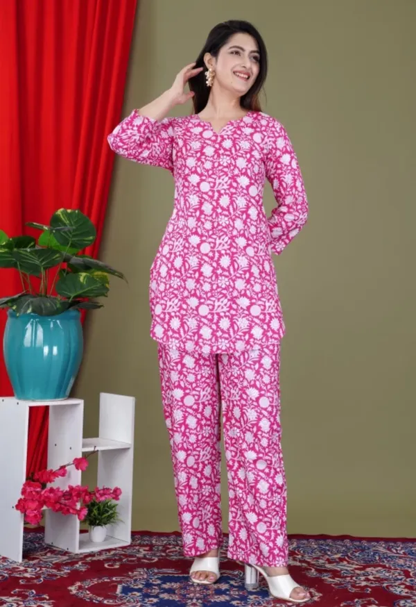 Pink_Rayon_Round_Collar_3/4Th_Sleeves_Floral_Printed_Top_&_Pant_Co-Ord_Set