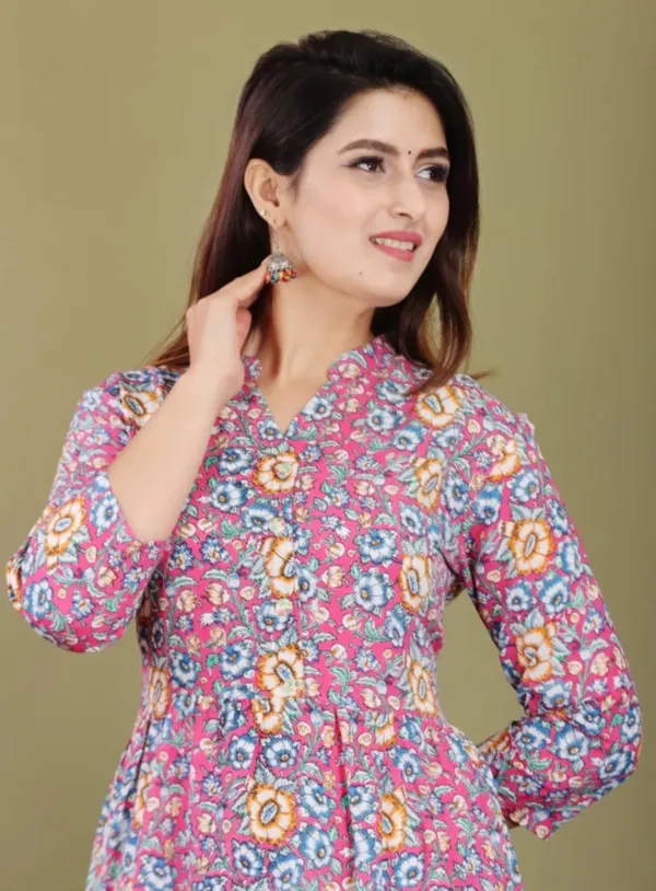 Women_Floral_Print_Viscose_Rayon_Pink_Anarkali_Kurta
