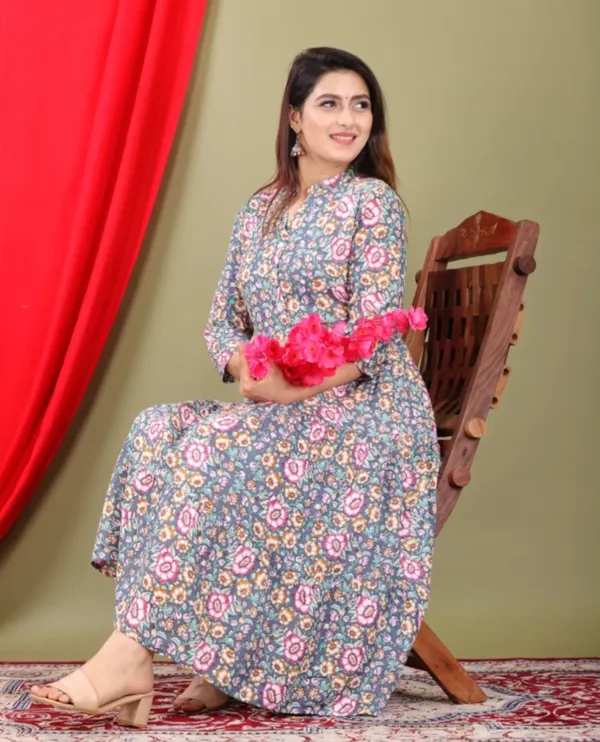 Women_Floral_Print_Viscose_Rayon_Blue_Anarkali_Kurta