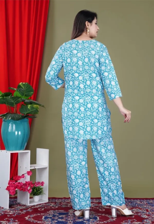 Turquoise_Rayon_Round_Collar_3/4Th_Sleeves_Floral_Printed_Top_&_Pant_Co-Ord_Set