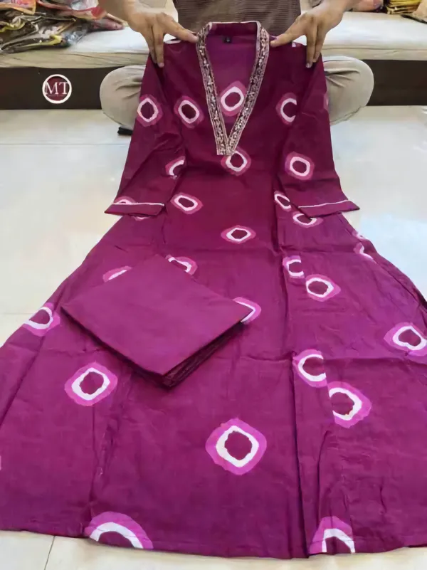 Women_Wine_Rayon_Kurti_Pant_Set