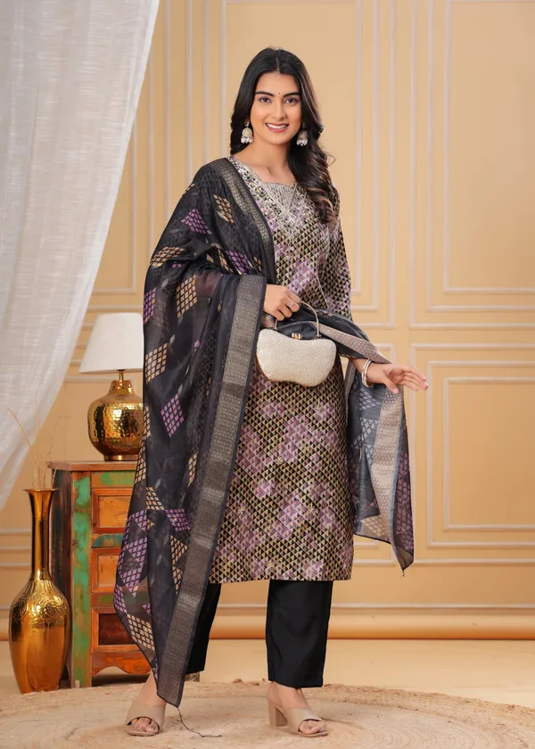 Black_&_Gold_Geometric_Print_Kurta_Set_with_Embellished_Dupatta_(Design2)