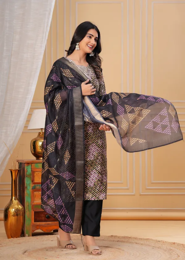 Black_&_Gold_Geometric_Print_Kurta_Set_with_Embellished_Dupatta_(Design2)