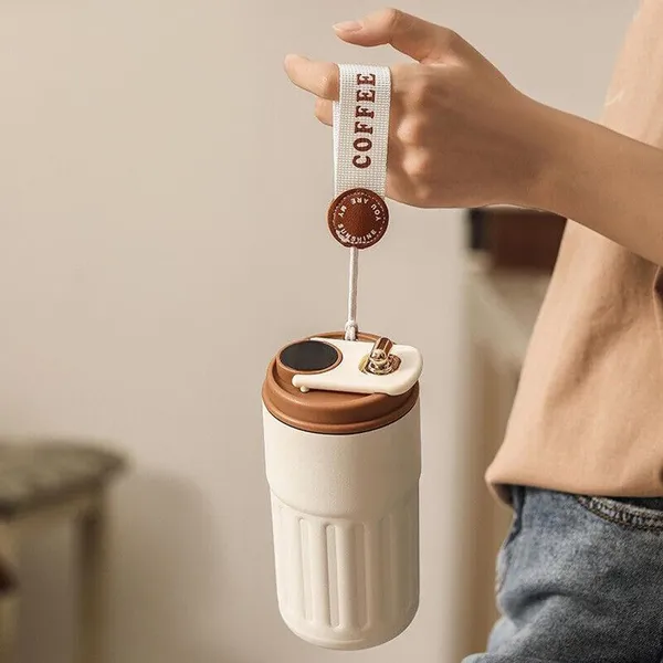 Fancy_Coffee_Mug_with_Smart_Temperature_Display_420_ML,_Stainless_Steel_Double_Wall_Vacuum_Insulated_Thermal_Travel_Coffee_Mug_with_Leak-Proof_Lid_and_Strap_Hot_Cold_Thermos