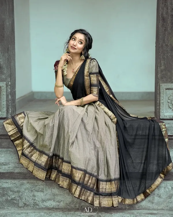 Kanjivaram_Silk_Zari_Half_Lehenga_Saree_With_Blouse_And_Dupatta