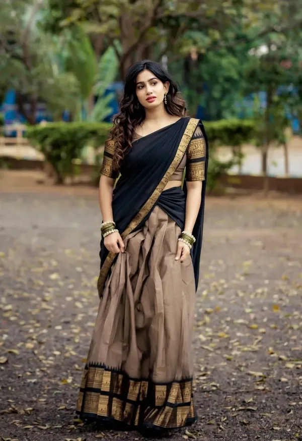 Kanjivaram_Silk_Zari_Half_Lehenga_Saree_With_Blouse_And_Dupatta
