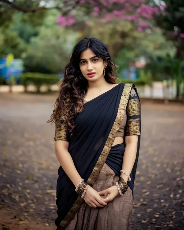 Kanjivaram_Silk_Zari_Half_Lehenga_Saree_With_Blouse_And_Dupatta