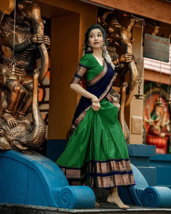 Kanjivaram_Silk_Half_Lehenga_Saree_With_Blouse_And_Dupatta