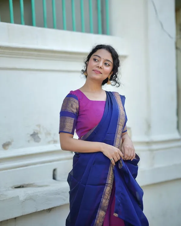 Kanjivaram_Silk_Zari_Half_Lehenga_Saree_With_Blouse_And_Dupatta