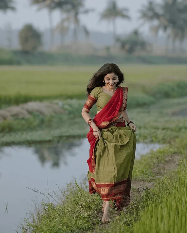 Kanjivaram_Silk_Half_Lehenga_Saree_With_Blouse_And_Dupatta
