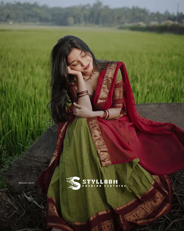 Kanjivaram_Silk_Half_Lehenga_Saree_With_Blouse_And_Dupatta
