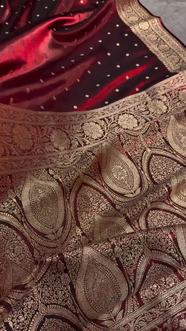 Banasari_maroon_hevy_silk_saree_whie_blouse