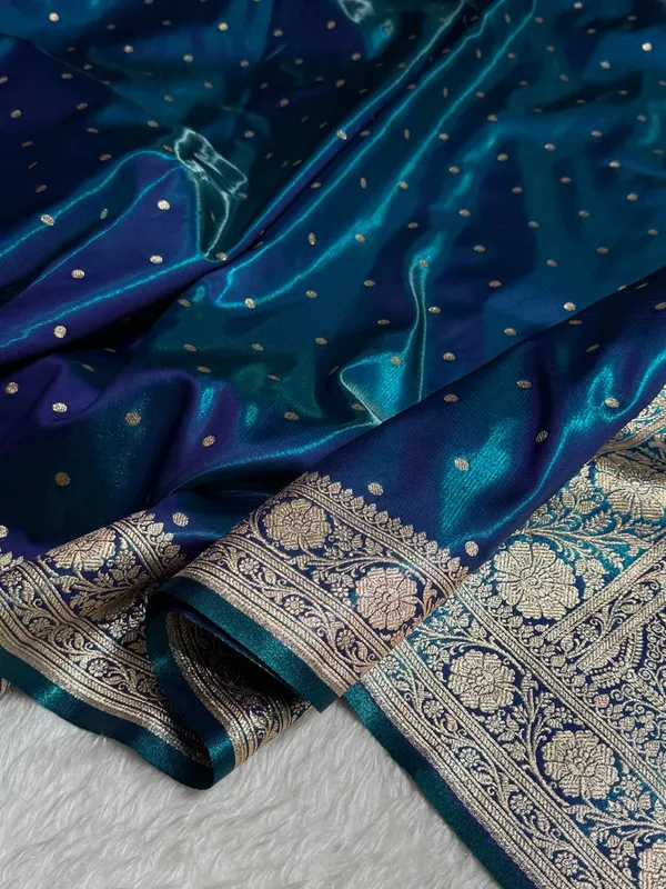 Banasari_royal_blue_hevy_silk_saree_whie_blouse