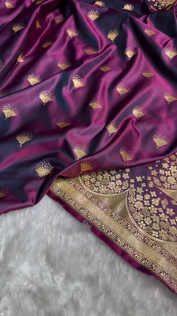 Banasari_royal_blue_hevy_silk_saree_whie_blouse