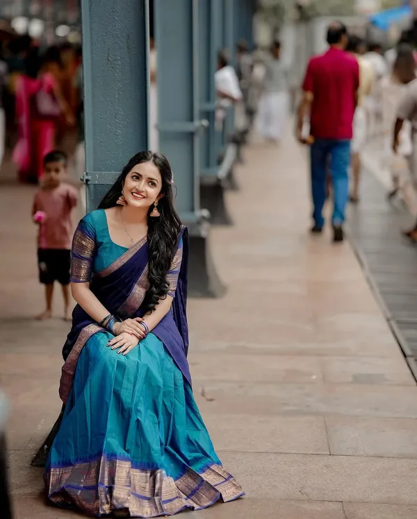 Kanjivaram_Silk_Zari_Half_Lehenga_Saree_With_Blouse_And_Dupatta