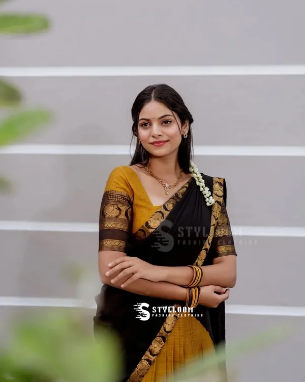 Kanjivaram_Silk_Half_Lehenga_Saree_With_Blouse_And_Dupatta