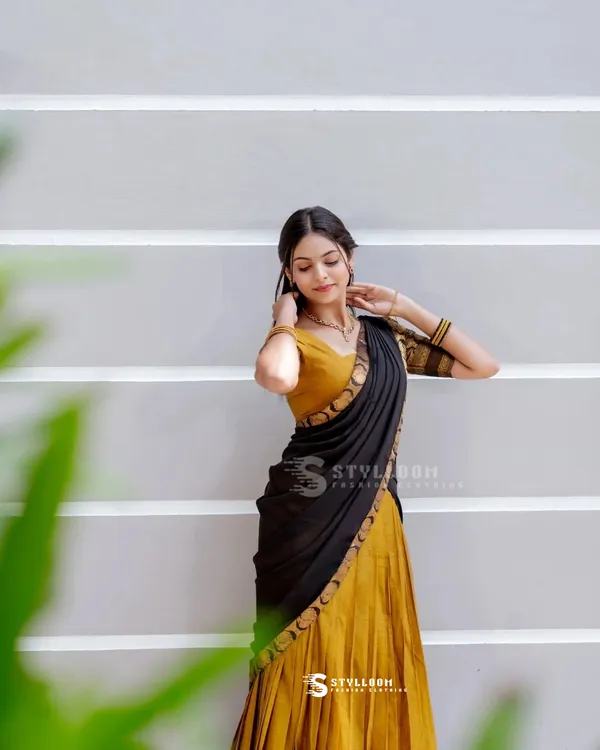 Kanjivaram_Silk_Half_Lehenga_Saree_With_Blouse_And_Dupatta