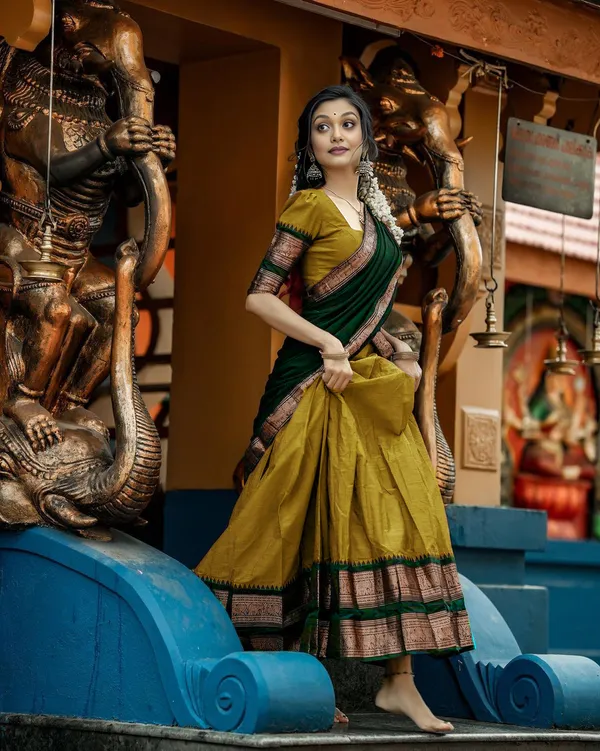 Kanjivaram_Silk_Half_Lehenga_Saree_With_Blouse_And_Dupatta