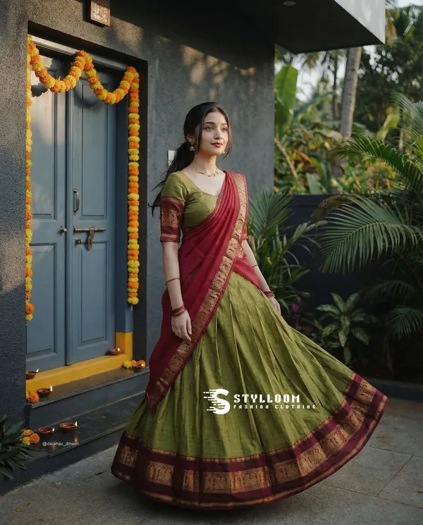Kanjivaram_Silk_Half_Lehenga_Saree_With_Blouse_And_Dupatta