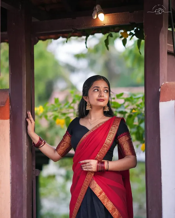 Kanjivaram_Silk_Zari_Half_Lehenga_Saree_With_Blouse_And_Dupatta