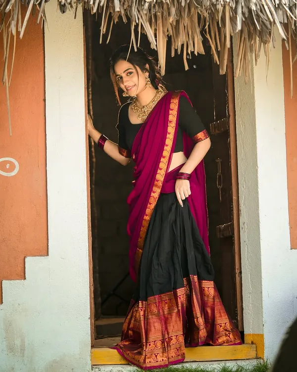 Kanjivaram_Silk_Zari_Half_Lehenga_Saree_With_Blouse_And_Dupatta