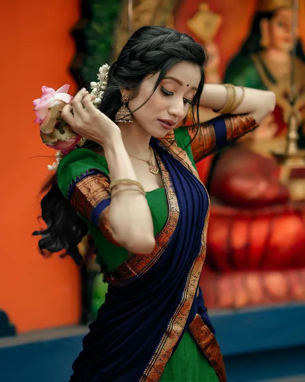 Kanjivaram_Silk_Half_Lehenga_Saree_With_Blouse_And_Dupatta