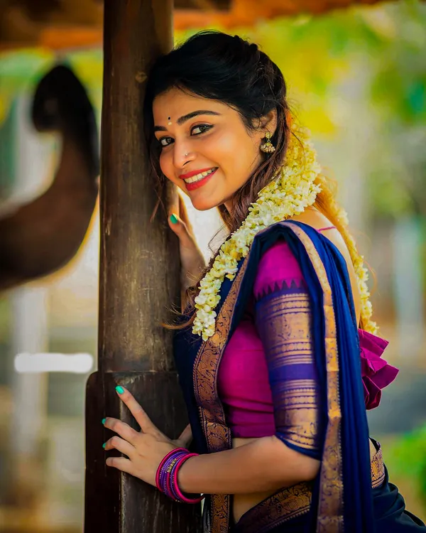 Kanjivaram_Silk_Zari_Half_Lehenga_Saree_With_Blouse_And_Dupatta