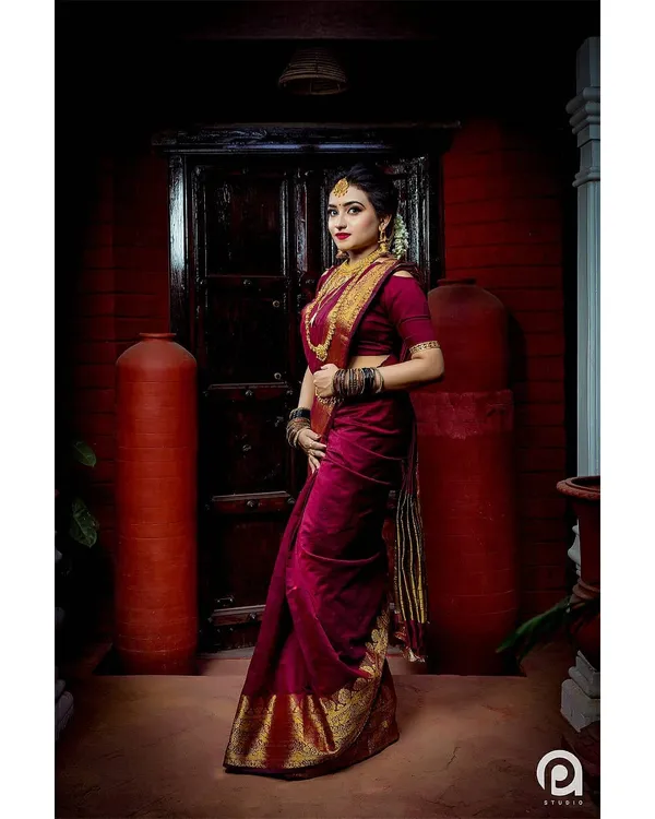Maroon__Timeless_Linen_Saree_With_Elegant_Minimalist_Patterns_For_Women