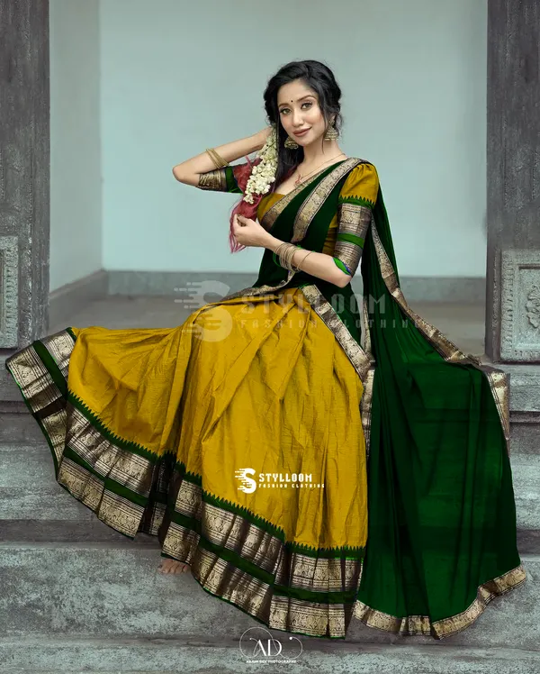 Kanjivaram_Silk_Half_Lehenga_Saree_With_Blouse_And_Dupatta