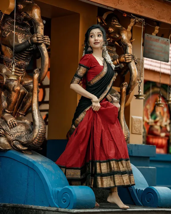 Kanjivaram_Silk_Half_Lehenga_Saree_With_Blouse_And_Dupatta