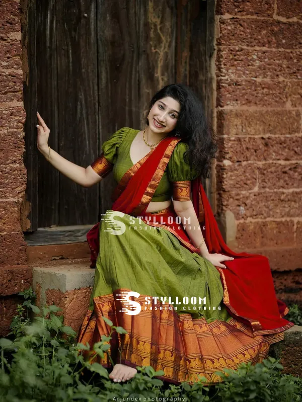 kanjivaram_cotton_halfsaree_with_blouse_and_duppata