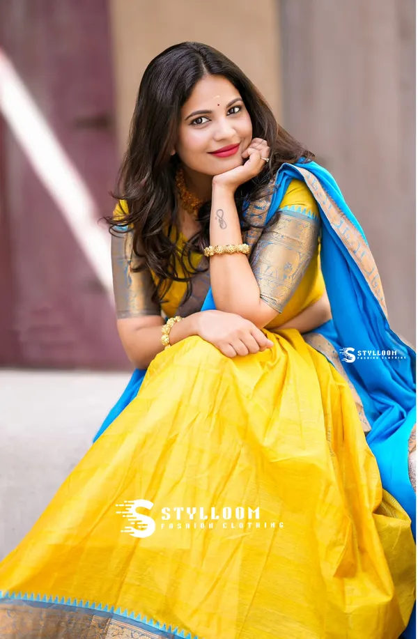Kanjivaram_Silk_Half_Lehenga_Saree_With_Blouse_And_Dupatta