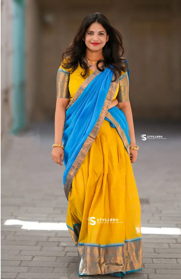 Kanjivaram_Silk_Half_Lehenga_Saree_With_Blouse_And_Dupatta