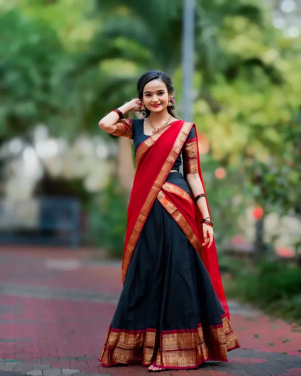 Kanjivaram_Silk_Zari_Half_Lehenga_Saree_With_Blouse_And_Dupatta