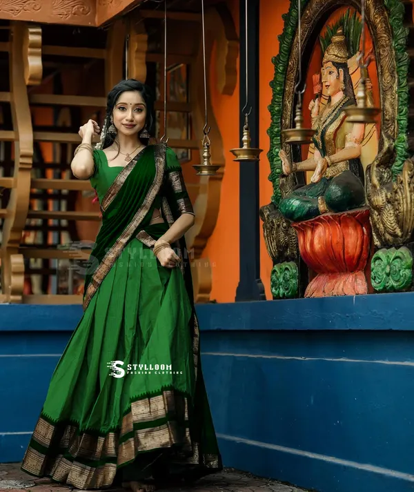 Kanjivaram_Silk_Zari_Half_Lehenga_Saree_With_Blouse_And_Dupatta