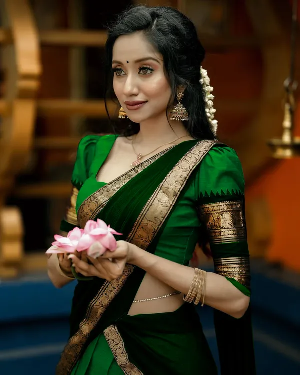 Kanjivaram_Silk_Zari_Half_Lehenga_Saree_With_Blouse_And_Dupatta